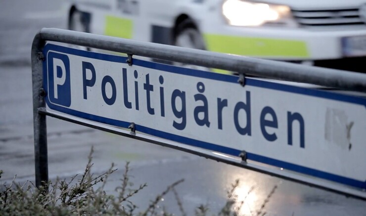 Skilt til Politigård